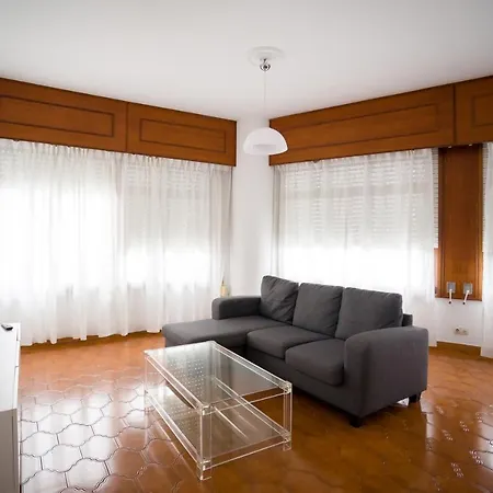 Turistiqa - Sanchez Calviño 34 1b Apartment