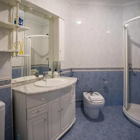 Turistiqa - Sanchez Calviño 34 1b Apartment